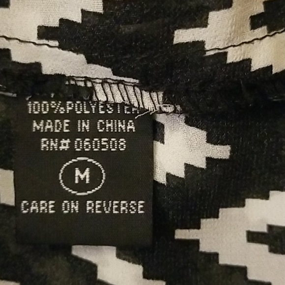 Angie Black and White Top 💕 - Picture 6 of 8